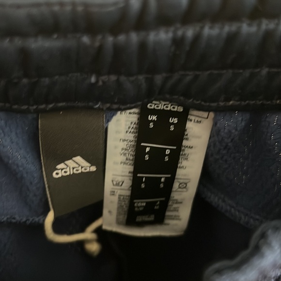BNWOT Adidas tracksuit - Picture 3 of 3